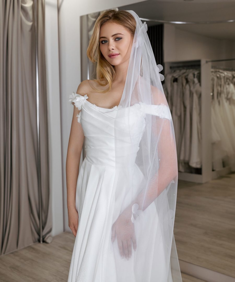 Свадебное платье из атласа с открытыми плечами. Модель К 42-201, фото 2